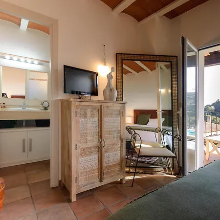 וילה Lets Holidays Luxury House In Cala Llevado 2 *